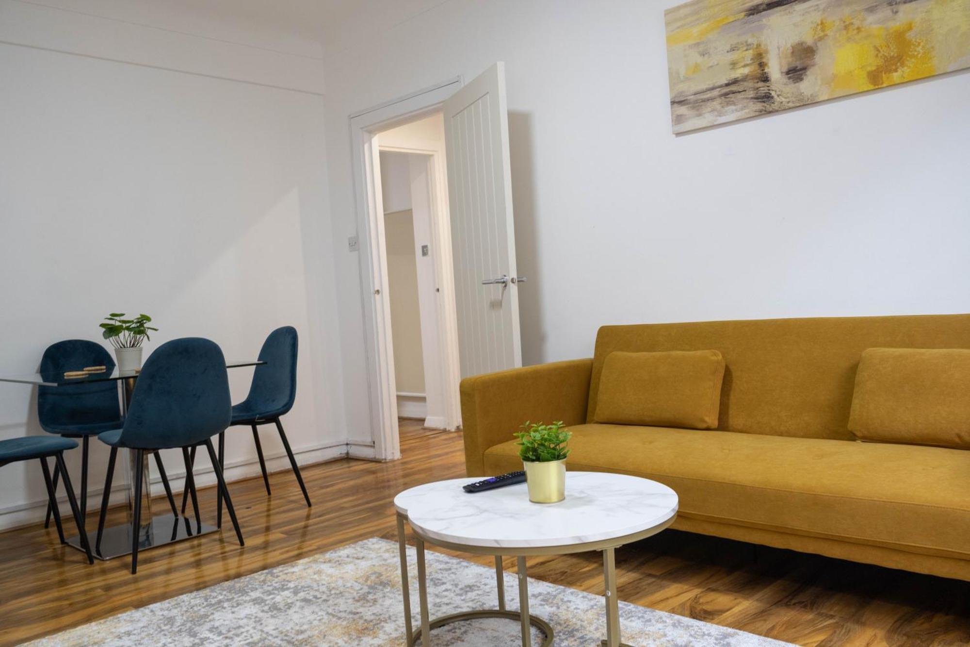 Stylish Oxford Street Apartment