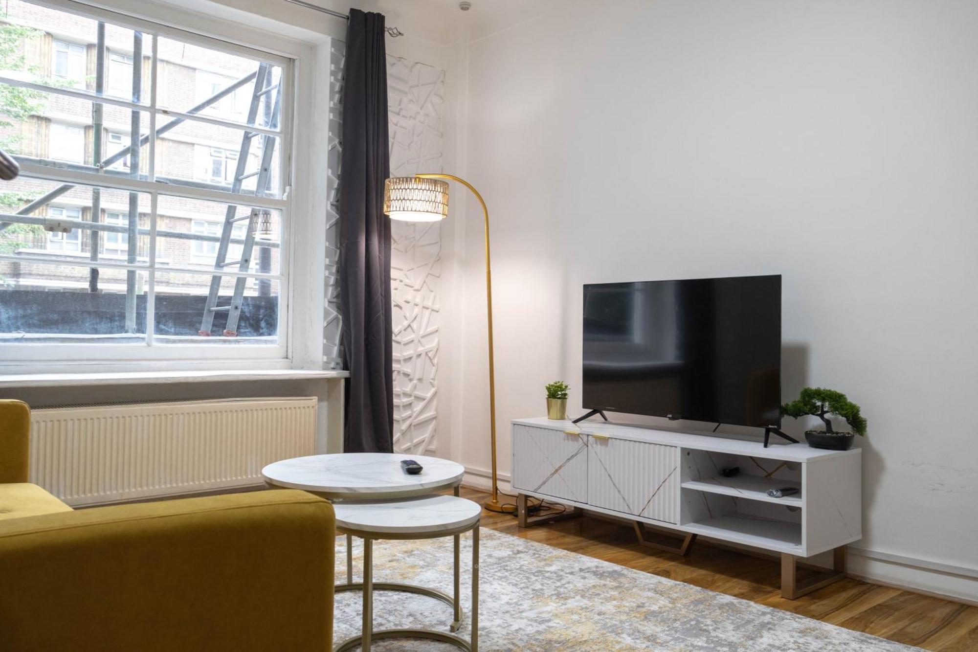 Stylish Oxford Street Apartment London